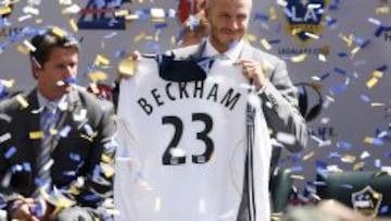 El chico de oro del fútbol inglés fue presentado por todo lo alto a su llegada a Los Angeles.
