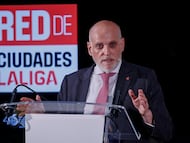 MADRID, 28/04/2026.- El presidente de LaLiga, Javier Tebas, durante la presentación de la Red de Ciudades LaLiga, impulsada por LaLiga en colaboración con la Federación Española de Municipios y Provincias (FEMP), este martes en Madrid.-EFE/ Daniel González