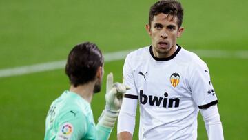 EIBAR, SPAIN - DECEMBER 7: Gabriel Paulista of Valencia, Jaume Domenech of Valencia during the La Liga Santander match between Eibar v Valencia at the Estadio Municipal de Ipurua on December 7, 2020 in Eibar Spain (Photo by David S. Bustamante/Soccrates