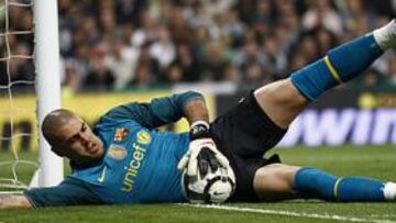 <b>SEGURO. </b>Valdés mantuvo su mejor nivel en el Bernabéu, atajando o despejando los remates blancos.