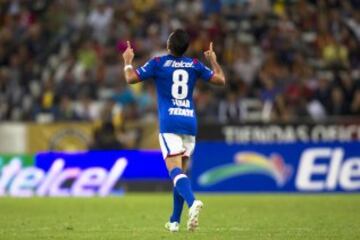 No salió de la mejor manera, sin embargo, Marco Fabián destacó con la camiseta del conjunto cementero, aunque también fue víctima del mal momento del club.