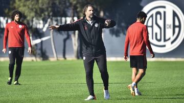 El entrenador de San Lorenzo de Almagro, Juan Antonio Pizzi, destac&oacute; hoy el material que tiene en su plantel para ilusionarse con los objetivos de la temporada.