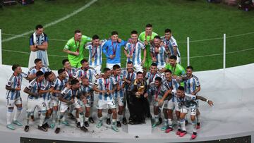 Nahuel Molina, Correa y De Paul, campeones del mundo con Argentina.