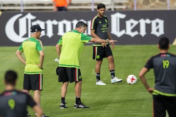 La Selección entrenó en Sumiya arropada por la afición