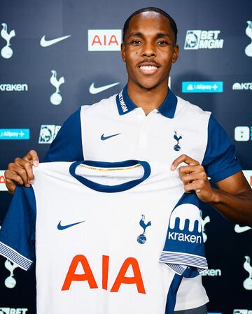 ?ltimo club: Bayern M¨²nich | Nuevo club:
Tottenham Hotspur| Coste: Cesi¨®n.