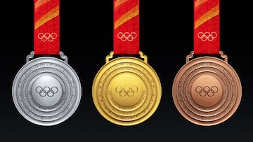 What is the design of the medal for the Winter Olympics 2022 and what are they made of?