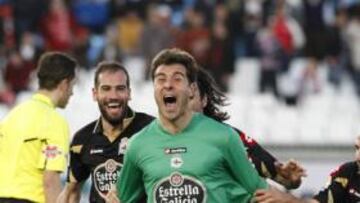 <b>PIONERO. </b>Cuando Aranzubía empató el partido contra el Almería, se convirtió en el primer portero de la historia de la Liga española que marcaba un gol de cabeza.