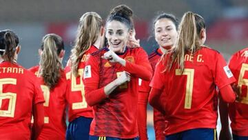 Las jugadoras de la selecci&oacute;n celebran un gol.