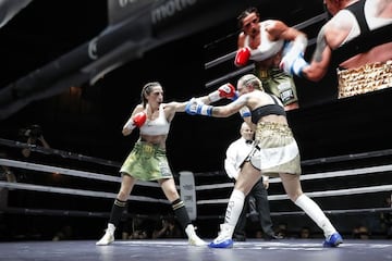 Jennifer Miranda (calzón verde), durante un combate.