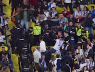 24/02/2024 PARTIDO SEGUNDA DIVISION
FILIAL VILLARREAL B - ZARAGOZA
PELEA BRONCA POLICIA EN LAS GRADAS