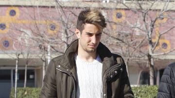 01/02/16 REAL ZARAGOZA
PRESENTACION NUEVO JUGADOR FICHAJE
JOAN CAMPINS CON NARCISO JULIA
LLEGADA A LA PRESENTACION