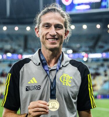 Erick Pulgar será dirigido por ex compañero: Tite fue despedido