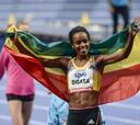 Genzebe Dibaba también bate el récord mundial de 3.000 metros
