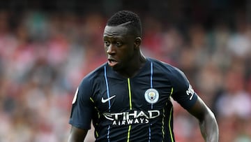 Pep tells Mendy to lay off social media, Mendy replies on Twitter