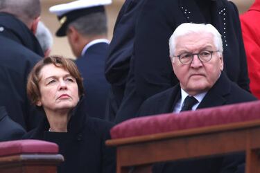Frank-Walter Steinmeier, actual presidente de Alemania desde el 19 de marzo de 2017, junto con su esposa, Elke Budenbender. 