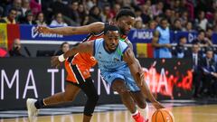 Un triple de Harding remata a un sorprendido Valencia