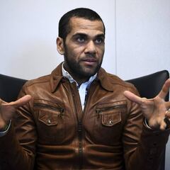 Alves, dispuesto a llevar una pulsera telemática para salir de la cárcel