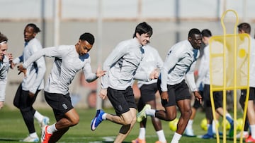 Loic, Petit y Dyab en primer plano.i