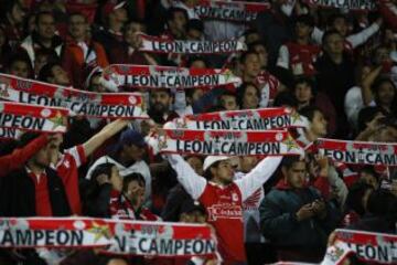 Más de 20 mil personas llegaron al Campín para alentar a Santa Fe ante Mineiro.