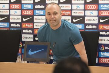 La despedida de Andrés Iniesta en imágenes