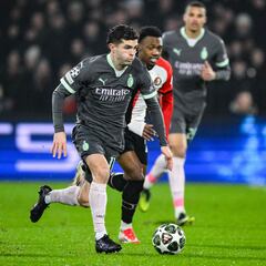Pulisic sufre contra el Feyenoord en la ida del playoff de UEFA Champions League