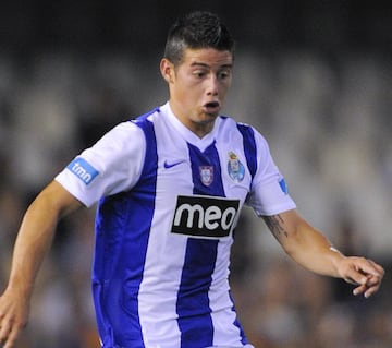 James Rodríguez, Radamel Falcao y Freddy Guarín ganaron la Supercopa de Portugal con Porto en 2010 (2-0 vs. Benfica) y 2011 (2-1 vs. Vitória). James también levantó el trofeo en 2012.