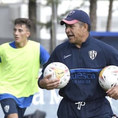 Ambriz pendiente de la recuperación de Salvador