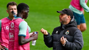 José Alberto, entrenador del Racing.