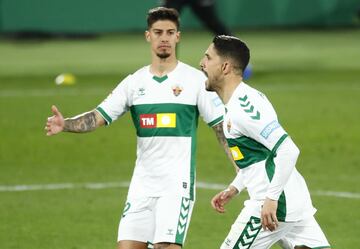 Fidel celebra el 1-1 para el Elche. 