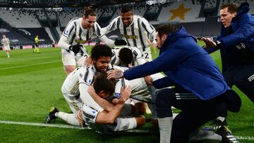 Con Cuadrado como volante, Juventus vence a Napoli