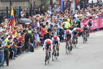 Los únicos que no pudieron superar al Team Medellín fueron el Movistar que hizo un registro de 15:49 y el UAE, con 15:40.