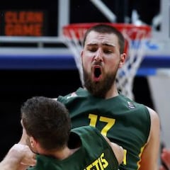 Valanciunas y Maciulis acaban con la 'bella' Italia