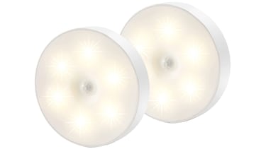 Estas luces con sensor de movimiento son perfectas para ahorrar luz dentro y fuera de casa