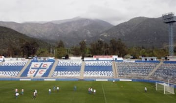 Los dirigidos de José Pékerman realizaron el lunes su primera práctica en San Carlos de Apoquindo.