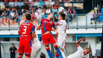 Imagen del duelo entre el Viktoria Plzen y el Kryvbas.