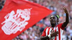 El Sunderland agita la Premier