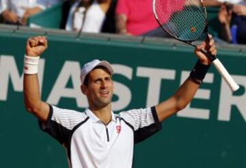 Djokovic muestra su alegría por su pase a cuartos de final eliminando a Juan Mónaco.