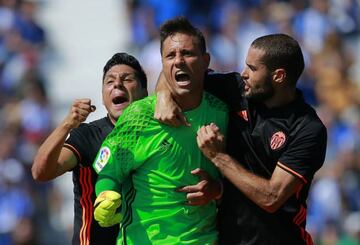Diego Alves celebra el triunfo del Valencia.