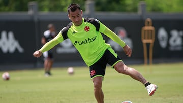 El complejo presente de Jean Meneses en Brasil