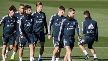 23/11/18
ENTRENAMIENTO REAL MADRID
SERGIO RAMOS
TONI KROOS
MARCO ASENSIO
MARCOS LLORENTE
ALVARO ODRIOZOLA
MARIANO
