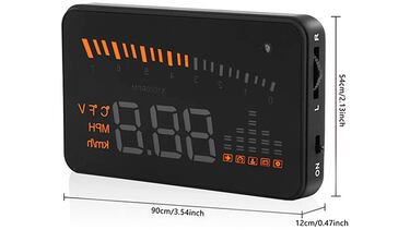 Este ‘head-up display’ te informa la velocidad del coche sin que apartes la vista del camino
