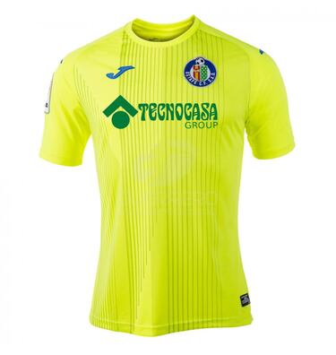 Proponen en redes diseño para playeras de Cruz Azul con nueva marca