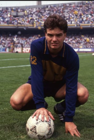 Dos veces campeón de goleo con los auriazules, campeón de la liga en la 90-91 y el séptimo máximo romprredes del club con 83 tantos.