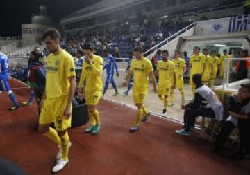 Los jugadores del Villarreal saliendo del tunel de vestuarios