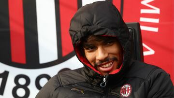Paqueta swaps Milan for Lyon