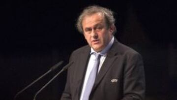 El fiscal general de Suiza asegura que están "investigando" a Platini