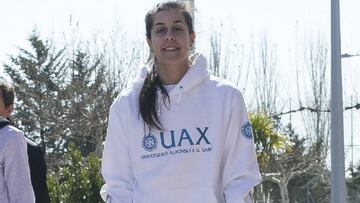 12/03/19
 CAROLINA MARIN EN LA UNIVERSIDAD ALFONSO X EL SABIO 
 BADMINTON lesion muletas ENTREVISTA