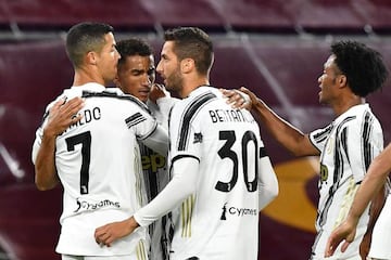Cristiano Ronaldo, Danilo, Betancur y Cuadrado celebrando el gol del portugués a pase del brasileño a la Roma.
