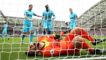 Lloris: Spurs keeper suffers serious arm injury at Brighton