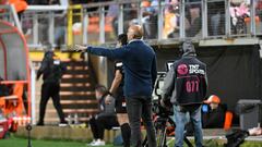 Siguen los despidos en el fútbol chileno: un nuevo DT deja su cargo y lo reemplaza un mundialista